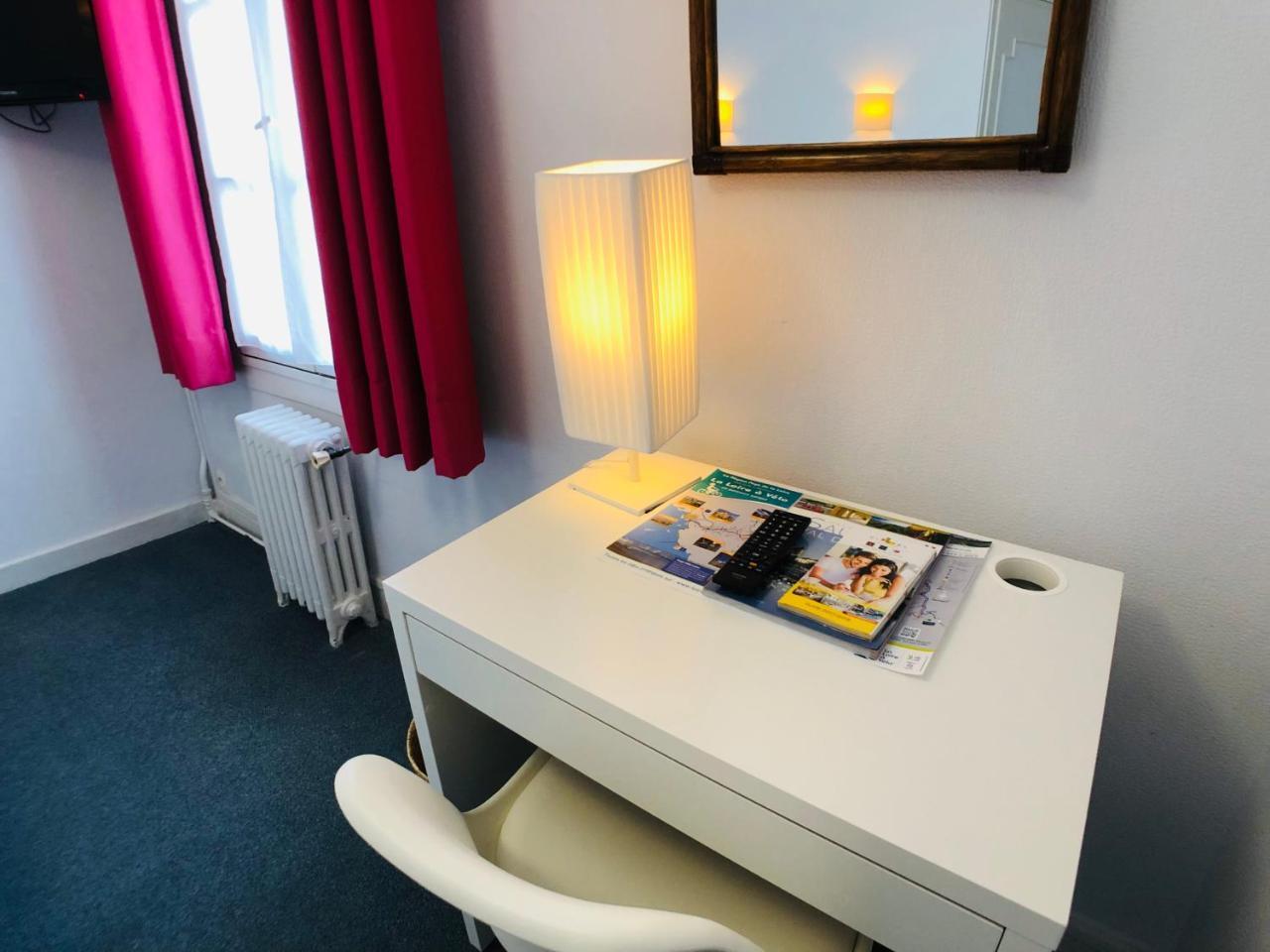 Cit'Hotel Le Volney ソミュール エクステリア 写真